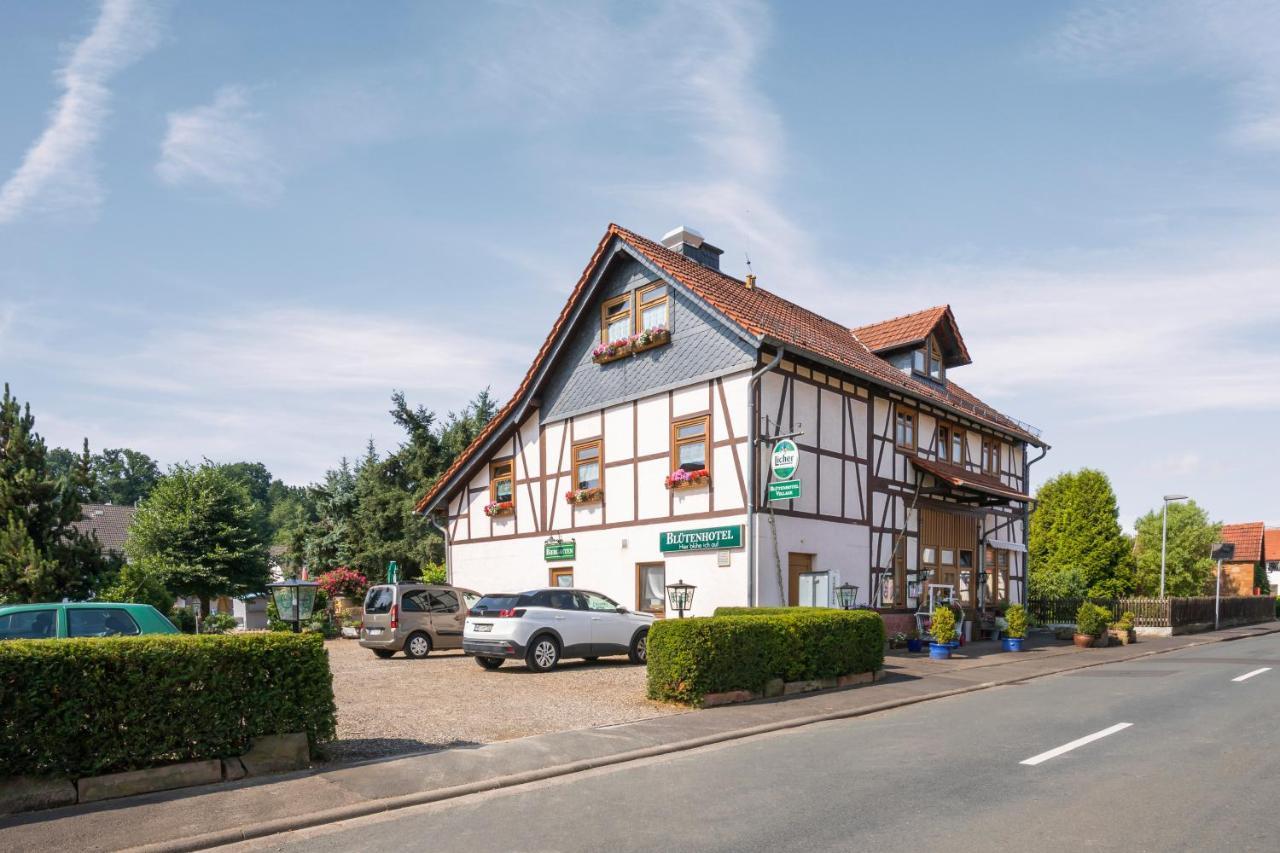 Bluetenhotel Village Marburg Extérieur photo